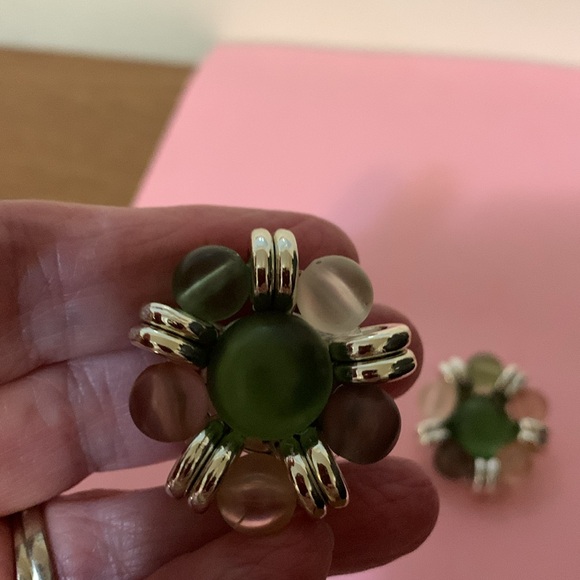 Beautiful earrings, clip on style* - Picture 5 of 6